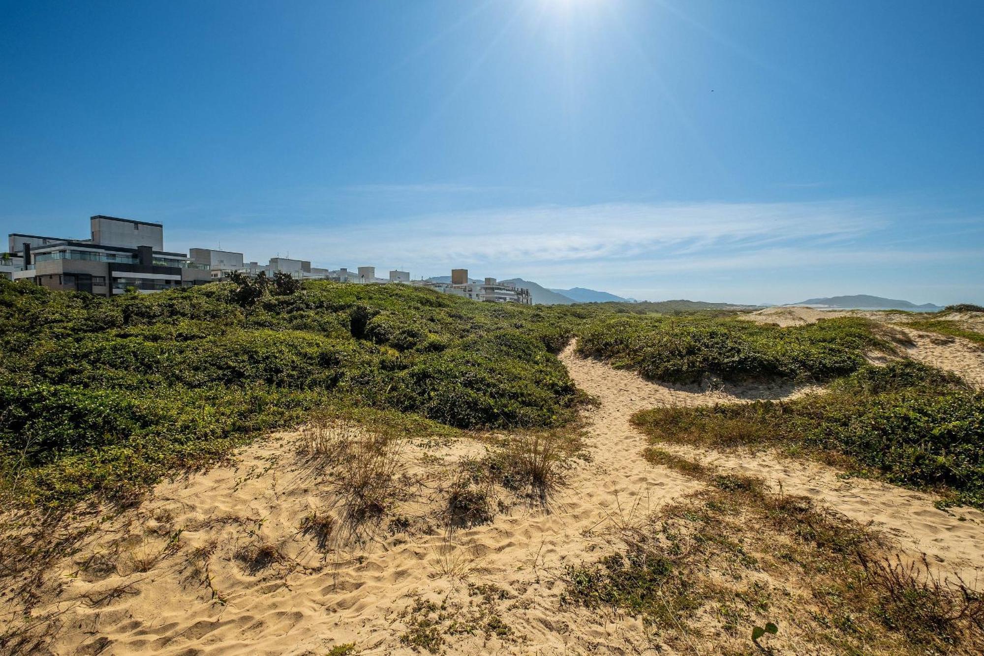 Apartment Luxuoso Pe Na Areia Em Irb203 Florianopolis
