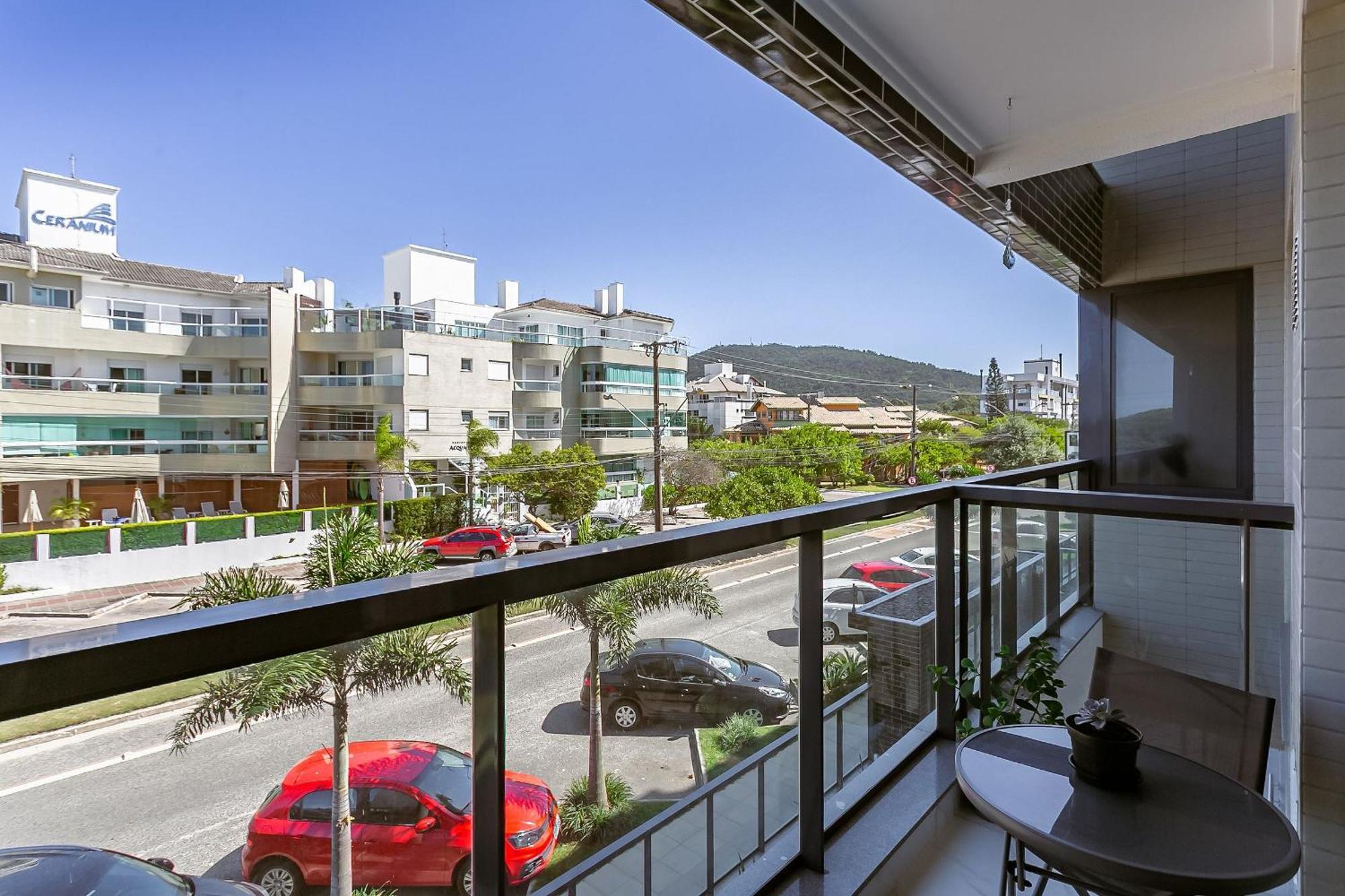 Apartamento Luxuoso Pe Na Areia Em Irb203